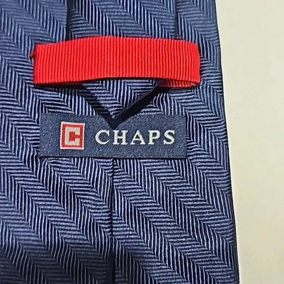 Chaps Men's Navy Blue Necktie 👔 - Picture 3 of 7